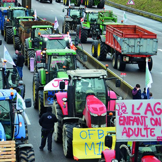 Les syndicats soulignent « une manifestation réussie, qui a réuni toutes sortes d’agricultures et d’agriculteurs ».
