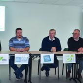 Des agriculteurs ont apporté leurs témoignages : (de gauche à droite) Jean-Paul Kihm, Alexandre Dormoy, Philippe Collin, Jean-Michel Rabiet et Philippe Camus.