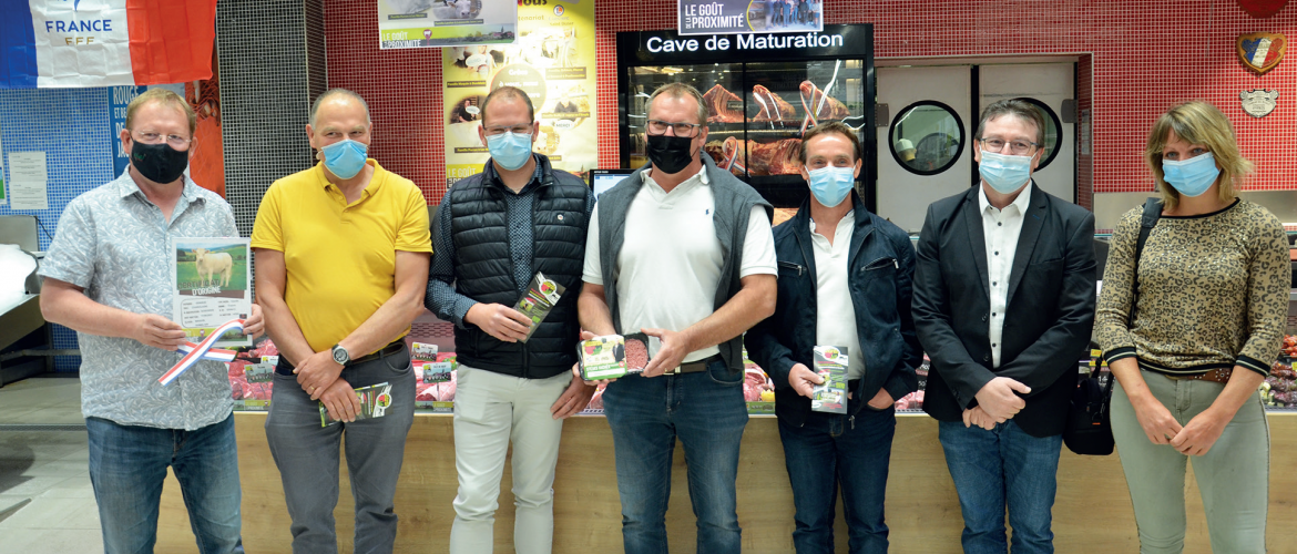 Une quinzaine de producteurs étaient présents au centre Leclerc de Saint-Dizier le 25 juin. Photo : DR Une quinzaine de producteurs étaient présents au centre Leclerc de Saint-Dizier le 25 juin. Photo : DR