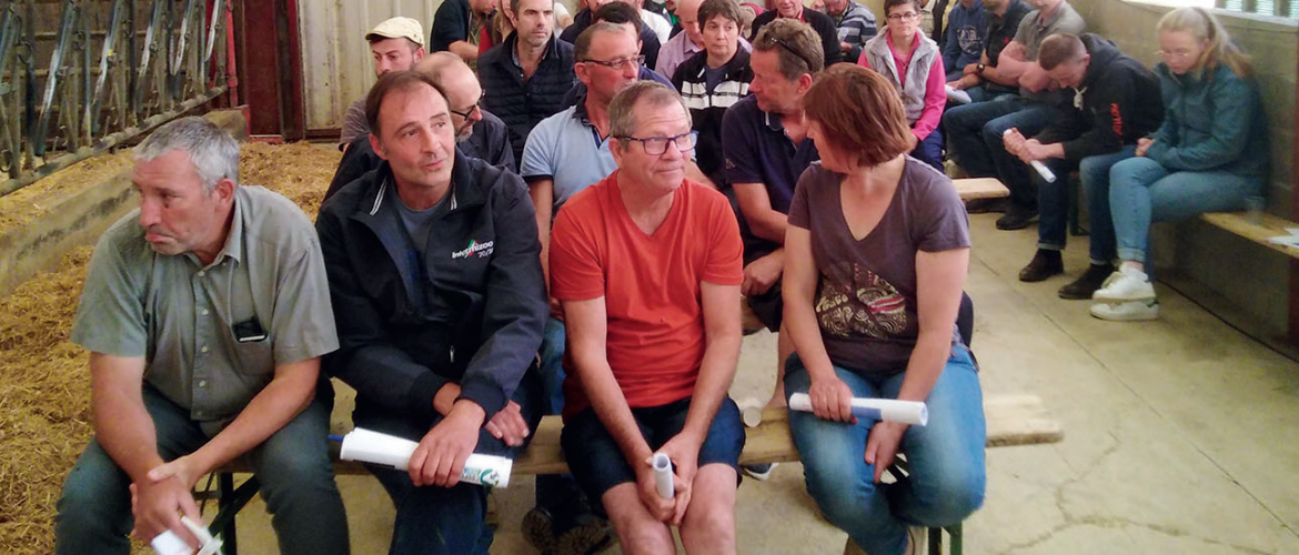 Les éleveurs du département ont retrouvé la convivialité lors de l'assemblée générale du syndicat Prim'Holstein le 23 juin. Photo : DR