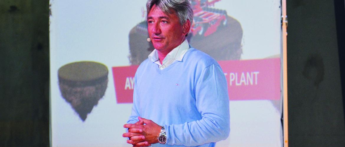 En Charente Aymeric Molin utilise les phytostérols pour réduire le besoin en eau de ses cultures. En Charente Aymeric Molin utilise les phytostérols pour réduire le besoin en eau de ses cultures.