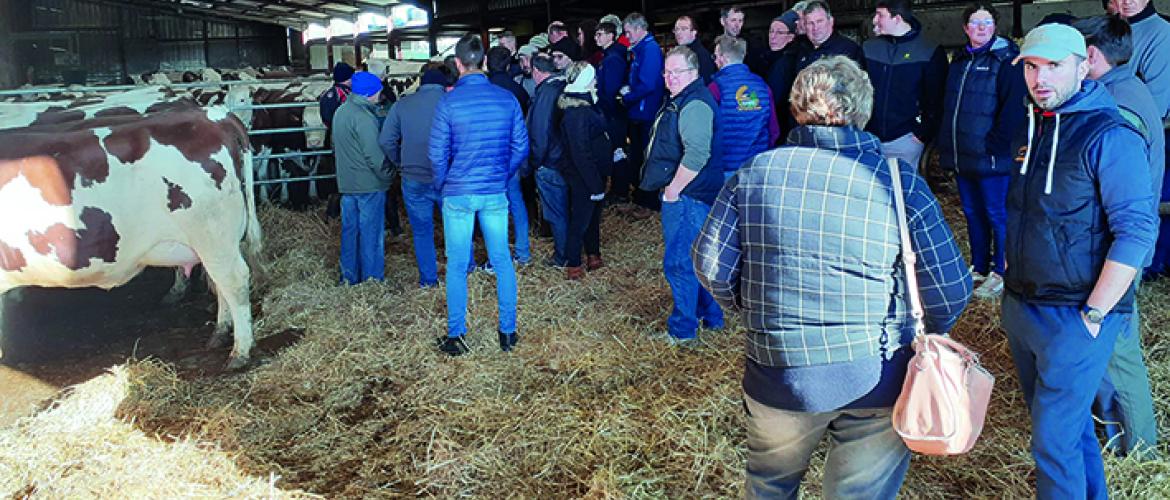 Le GAEC de l’Oudin, basé à Oudincourt, a ouvert ses portes au syndicat.