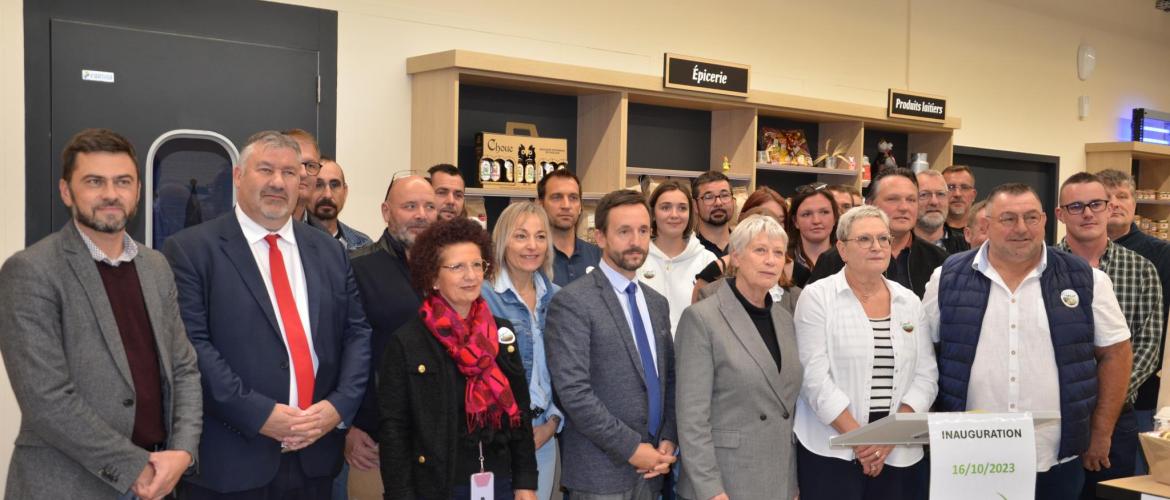 Les associés du magasin ont pu échanger avec les élus locaux.