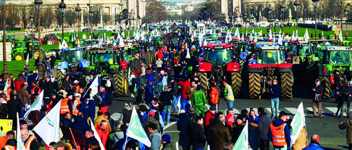 Tous les agriculteurs, agricultrices, jeunes et moins jeunes, venus de plus de 30 départements.