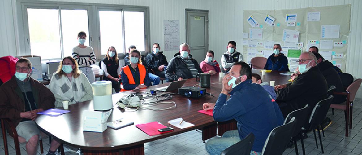 Le 30 mars, une quinzaine d’éleveurs ont participé à la réunion technique qui s’est poursuivie par la visite de l’usine Entremont à Montigny le Roi. Le 30 mars, une quinzaine d’éleveurs ont participé à la réunion technique qui s’est poursuivie par la visite de l’usine Entremont à Montigny le Roi.