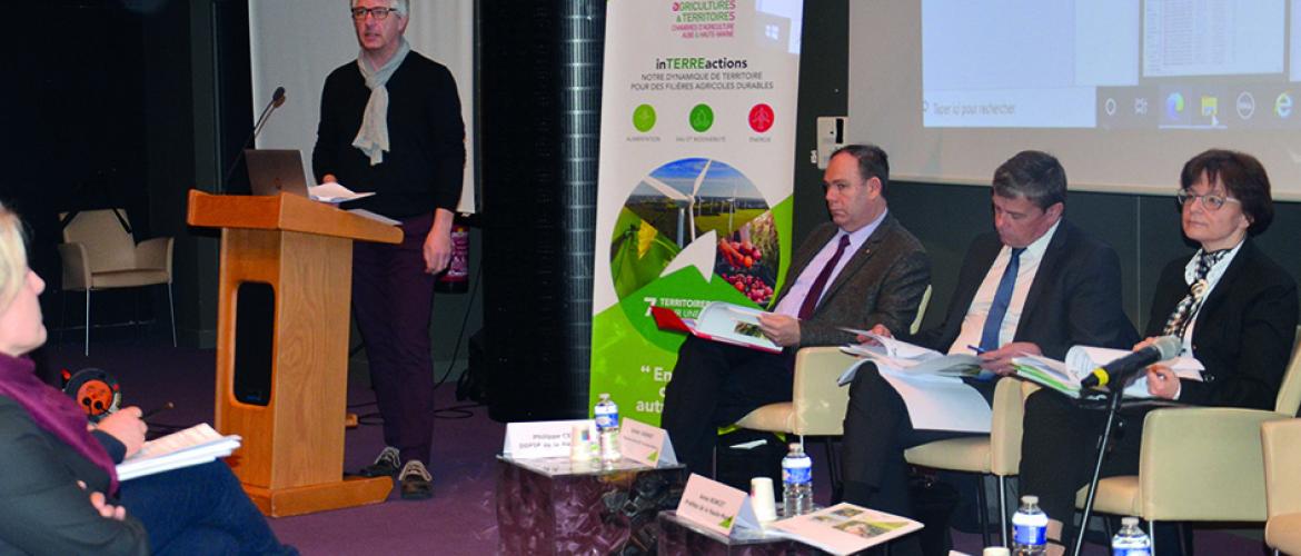 Les membres de la Chambre d’agriculture ont exposé les difficultés rencontrées par la profession agricole qui est lourdement impactée par les hausses du prix de l’énergie, de l’alimentation animale et des intrants. Les membres de la Chambre d’agriculture ont exposé les difficultés rencontrées par la profession agricole qui est lourdement impactée par les hausses du prix de l’énergie, de l’alimentation animale et des intrants.