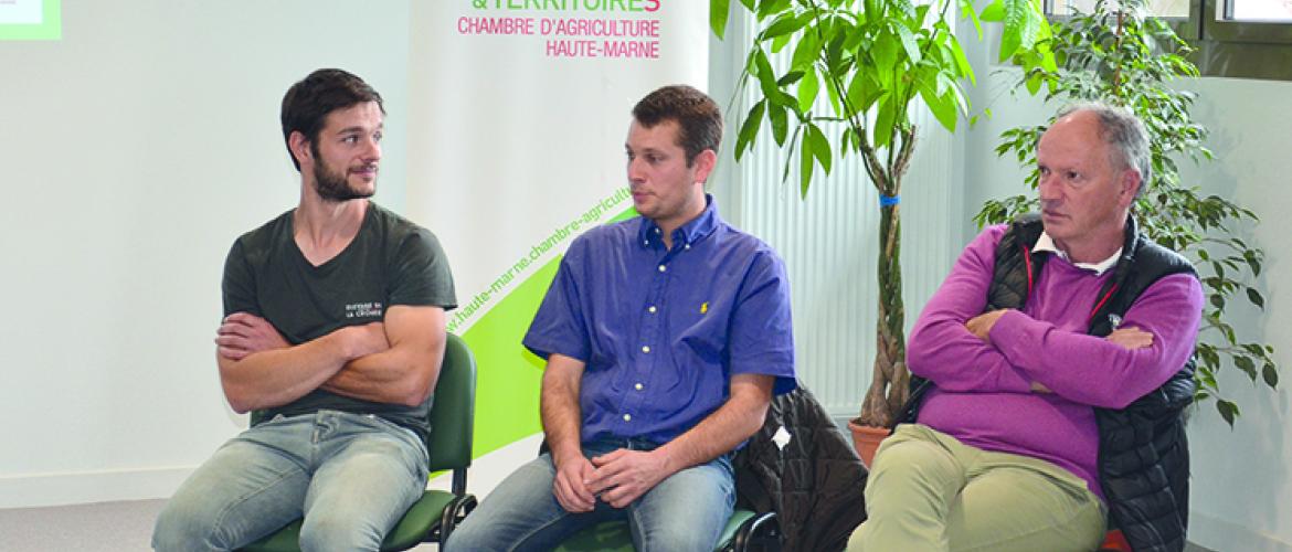 Fabian Aubriot, éleveur à Villers-en-Lieu, Aymeric Lechenet, producteur de légumes à Montsaon et Rémi Blot, président de la Régie Rurale de Vaillant.